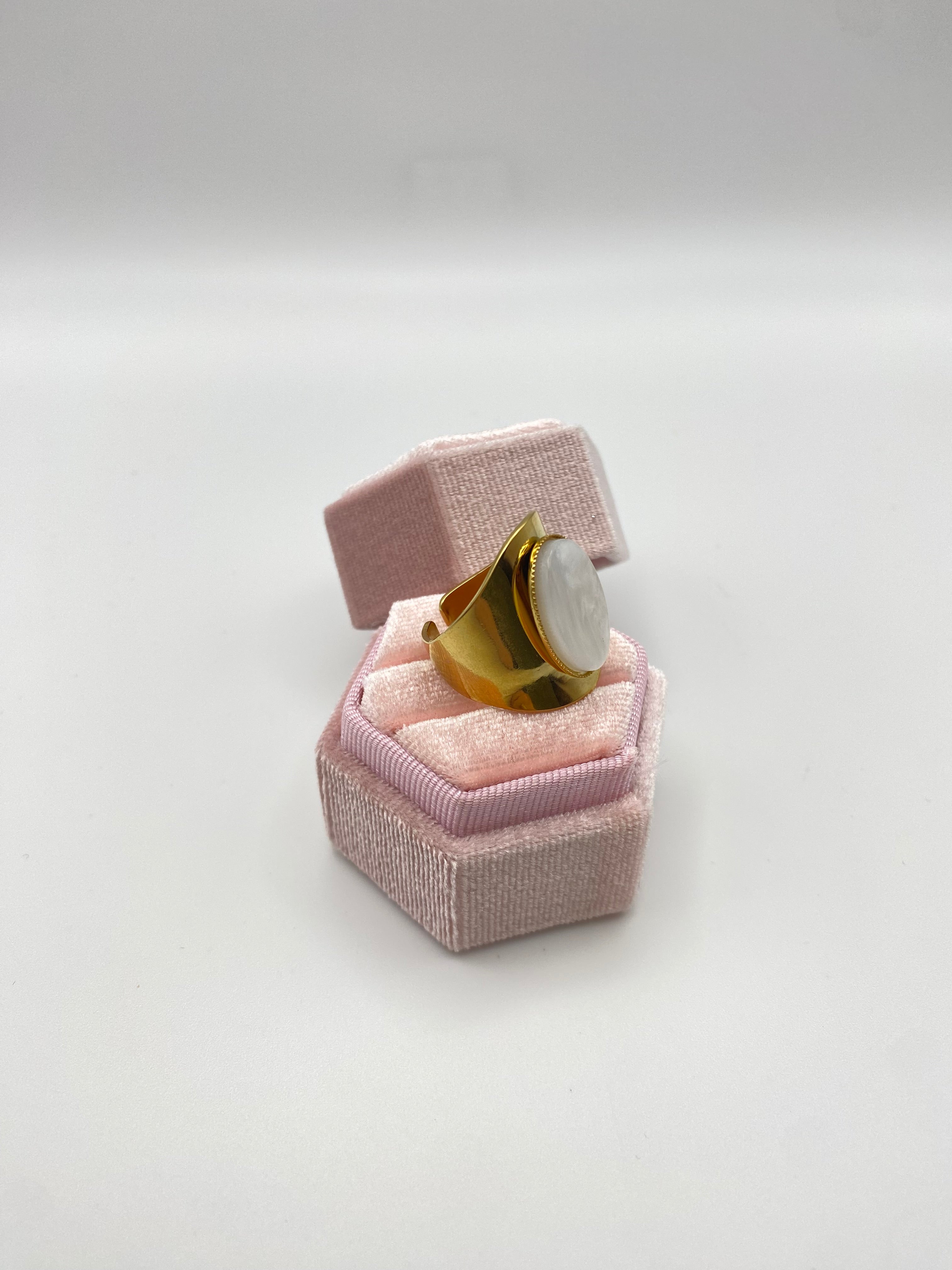 Anello Luxor
