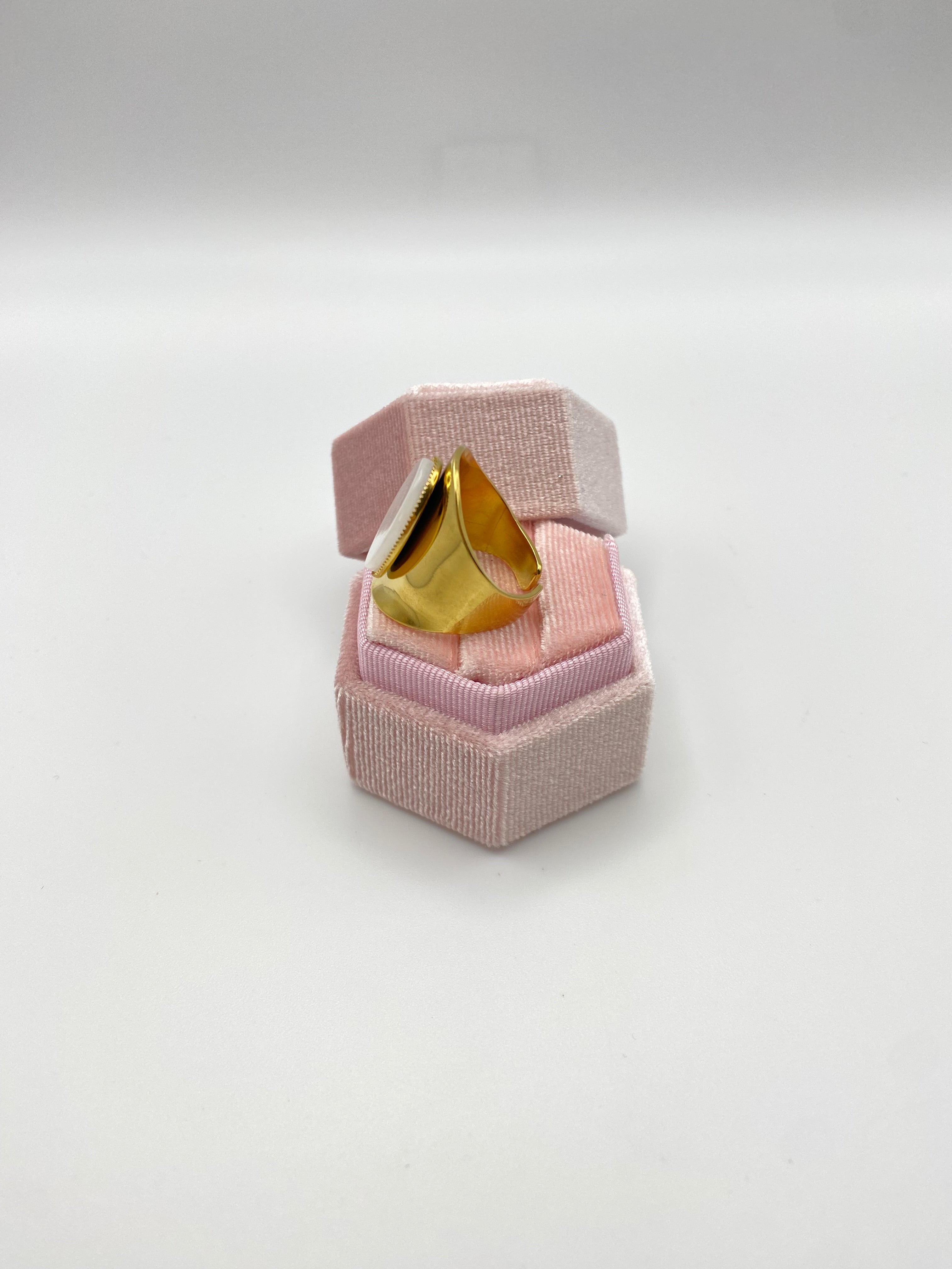 Anello Luxor